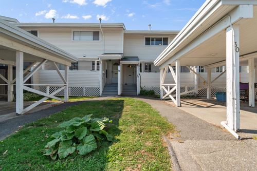 30-45215 Wolfe Rd, Chilliwack, BC, V2P1V5 | Card Image
