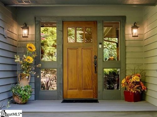 107 Spruce Ln, Zirconia, NC, 28790-9701 | Card Image