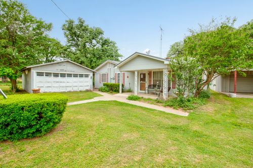 511 Old Center Church Rd, Whitesboro, TX, 76273-7352 | Card Image