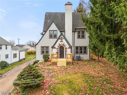 140 32nd St Nw, Canton, OH, 44709-3133 | Card Image