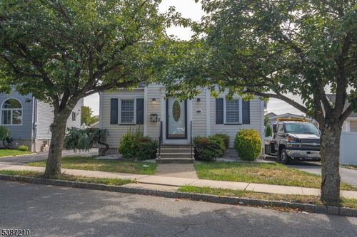 34 Maier St, Belleville, NJ, 07109-2041 | Card Image
