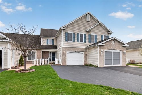 8 Foxe Cmns, Rochester, NY, 14624-4300 | Card Image