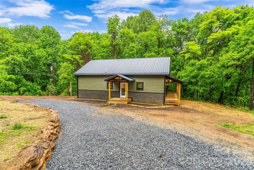 1737 Newfound Rd, Leicester, NC, 28748-7634 | Card Image