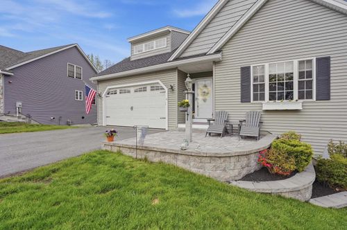 19-4 Mulligan Way, Kingston, NH, 03848-3671 | Card Image