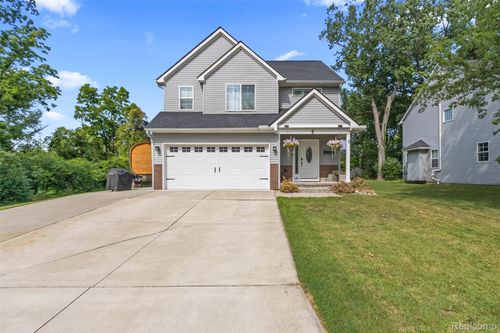 22535 Albion Ave, Farmington Hills, MI, 48336-3601 | Card Image