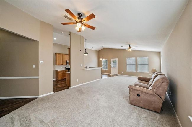 18007 Melissa Springs Dr, House other with 3 bedrooms, 2 bathrooms and 2 parking in Tomball TX | Image 8