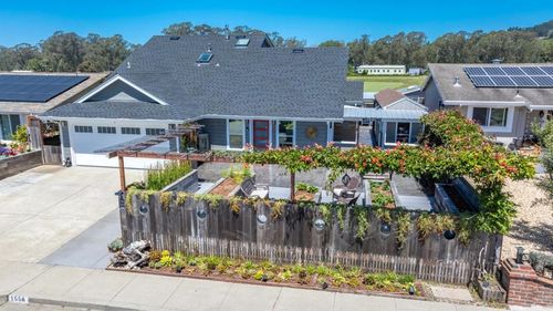 1558 Mizzen Ln, Half Moon Bay, CA, 94019-1536 | Card Image