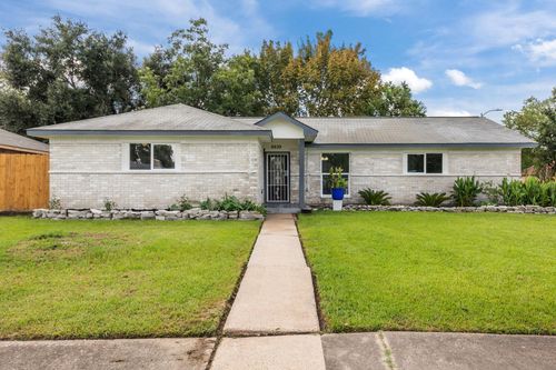 6639 Indian Falls Dr, Missouri City, TX, 77489-2633 | Card Image