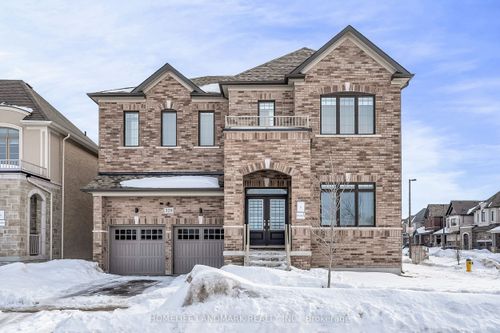 329 Danny Wheeler Blvd, Keswick, ON, L4P0K1 | Card Image