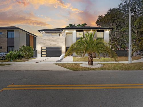 17902 Sw 149th Ct, Miami, FL, 33187-6817 | Card Image