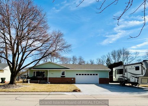 1721 S Arthur, Grand Island, NE, 68803 | Card Image