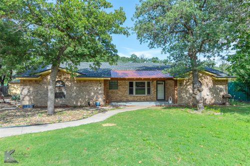 2226 Castle Dr, Clyde, TX, 79510-3404 | Card Image