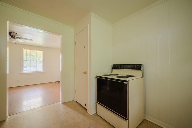 1005 Center St, House other with 3 bedrooms, 2 bathrooms and null parking in Wharton TX | Image 16