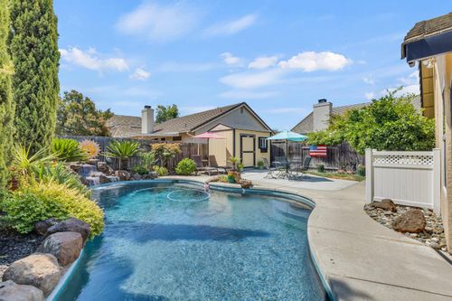 8616 Disa Alpine Way, Elk Grove, CA, 95624-3248 | Card Image