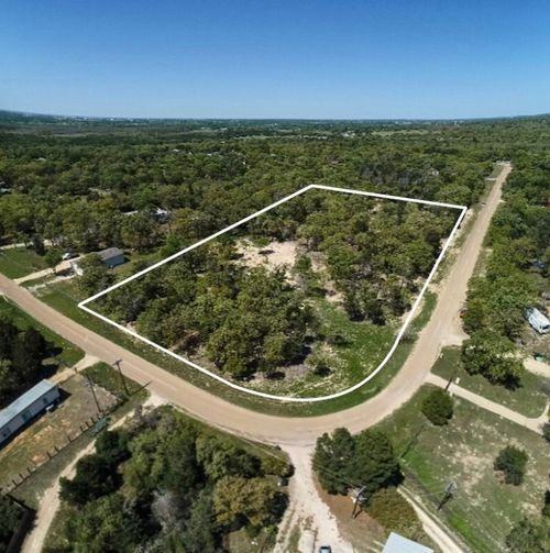 198 Wayside Dr, Elgin, TX, 78621-5675 | Card Image