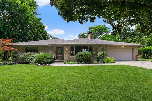 1395 Oakland Dr, Sycamore, IL, 60178-1109 | Card Image