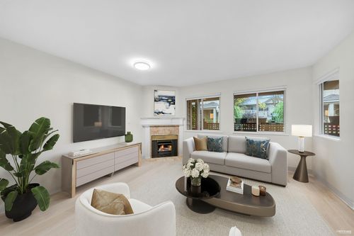 8-815 Tobruck Ave, North Vancouver, BC, V7P1V9 | Card Image