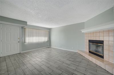 102 - 5799 Medallion Drive, Condo with 1 bedrooms, 1 bathrooms and null parking in Las Vegas NV | Image 3