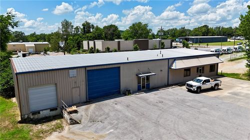 4416 Donna St, Springdale, AR, 72764-7948 | Card Image