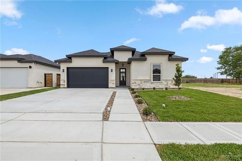 900 Magnolia St, Mission, TX, 78573-2850 | Card Image