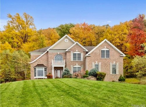 194 Devon Farms Rd, Stormville, NY, 12582-5268 | Card Image