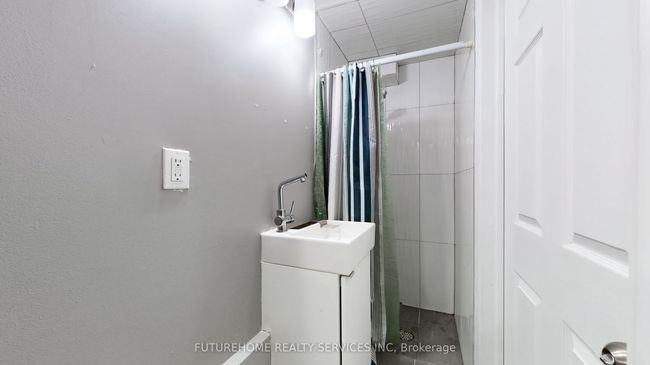 83 Sprucedale Way, Condo with 4 bedrooms, 4 bathrooms and 1 parking in Whitby ON | Image 12