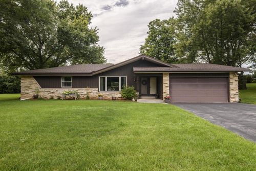4695 Wessex Drive, Brookfield, WI, 53045 | Card Image
