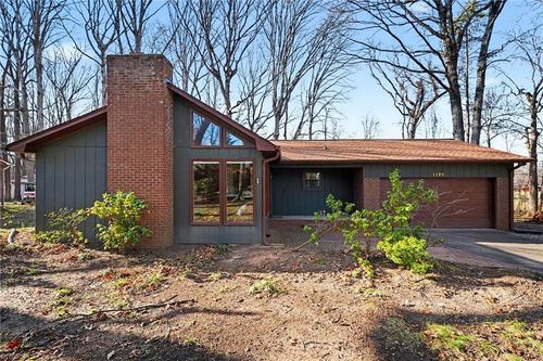 1289 Piney Grove Rd, Kernersville, NC, 27284-7218 | Card Image