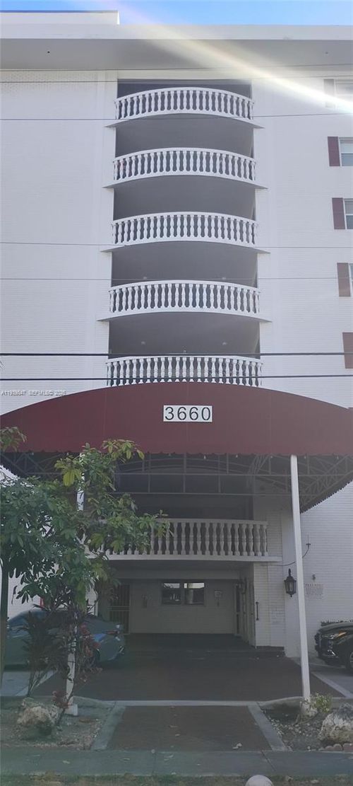 apt-607-3660 Ne 166th St, North Miami Beach, FL, 33160-3822 | Card Image
