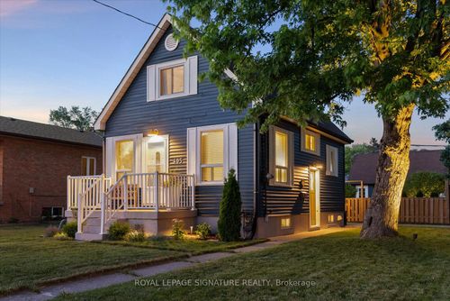 405 Pharmacy Ave, Scarborough, ON, M1L3G5 | Card Image