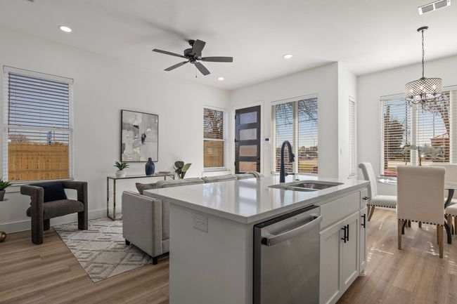 172 W 17 Th St, Townhouse with 3 bedrooms, 3 bathrooms and null parking in Mount Pleasant TX | Image 13