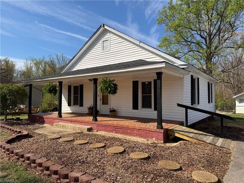 715 Shedd St, Eden, NC, 27288-2452 | Card Image