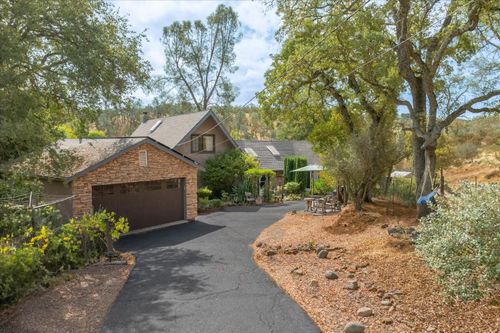 8977 Siegel St, Valley Springs, CA, 95252-8722 | Card Image