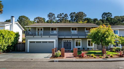 98 Surfwood Cir, San Rafael, CA, 94901-2516 | Card Image
