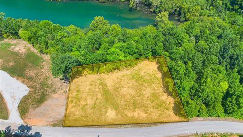 2321 Cove Pointe Rd, La Follette, TN, 37766-8511 | Card Image