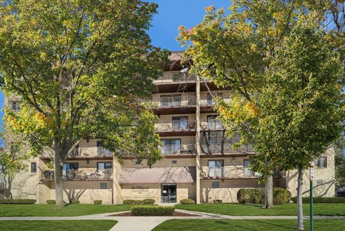apt-306-1380 Oakwood Ave, Des Plaines, IL, 60016-6564 | Card Image