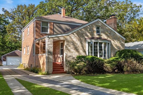 18 Gale Ave, River Forest, IL, 60305-2010 | Card Image