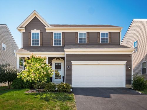 7557 Bullseye Dr, Canal Winchester, OH, 43110-7567 | Card Image