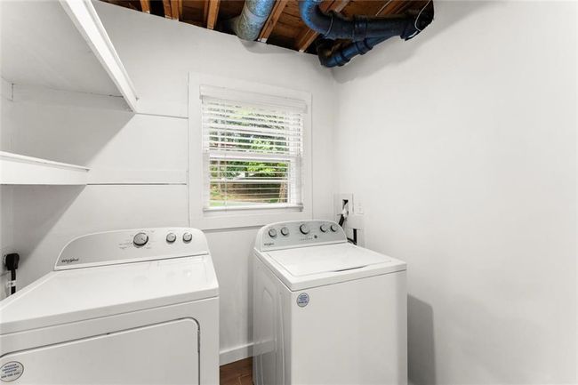 6875 Sunny Brook Ln, House other with 3 bedrooms, 2 bathrooms and 2 parking in Sandy Springs GA | Image 14