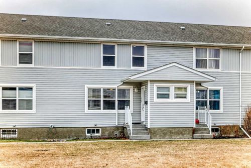 10 Poplar Crescent, Springbrook, AB, T4S1V3 | Card Image