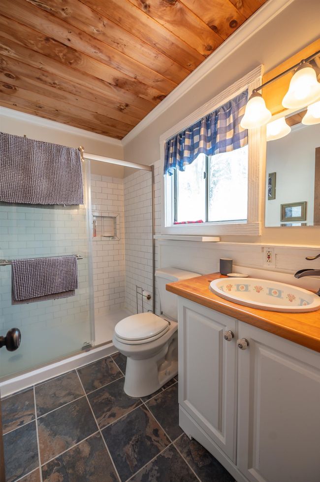 48 Upper Highlands Loop, House other with 5 bedrooms, 2 bathrooms and null parking in West Dover VT | Image 9