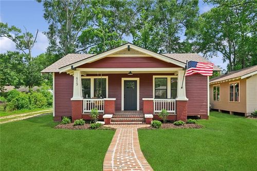 819 Louisiana Ave, Bogalusa, LA, 70427-3330 | Card Image