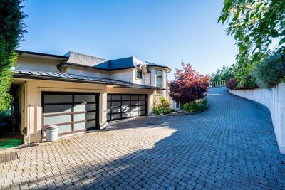 1428 Sandhurst Pl, House other with 7 bedrooms, 3 bathrooms and 3 parking in West Vancouver BC | Image 3