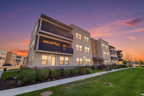 301-8342 S Sky Mirror Ln, Midvale, UT, 84047-7863 | Card Image