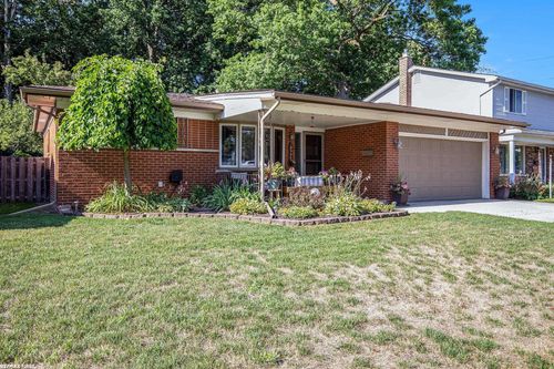 12501 Mair Dr, Sterling Heights, MI, 48313-2577 | Card Image