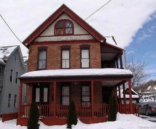 9 Kline St, Amsterdam, NY, 12010-5313 | Card Image