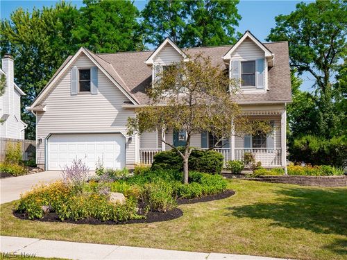 4195 Arlington Dr, Brunswick, OH, 44212-3998 | Card Image