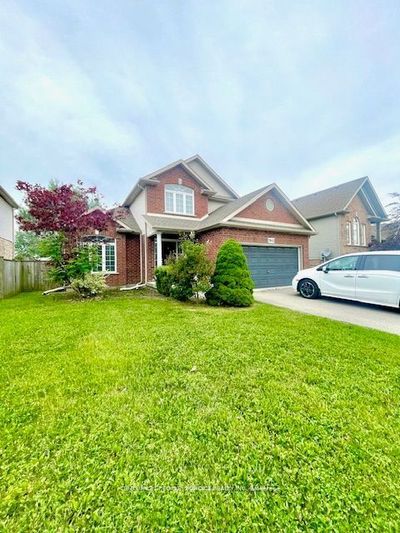 7045 Kalar Rd, House other with 3 bedrooms, 2 bathrooms and 6 parking in Niagara Falls ON | Image 2