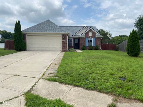 7418 Oak Mill Ct, Indianapolis, IN, 46217-5567 | Card Image