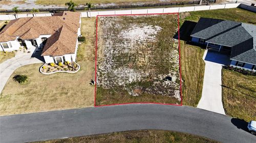 817 Oaks Shores Rd, LEESBURG, FL, 34748-7159 | Card Image